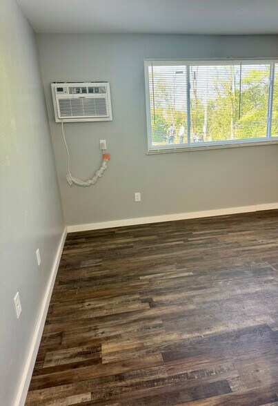 More Photos Of 3217 Wilmington Pike, Dayton Apartments For Sale