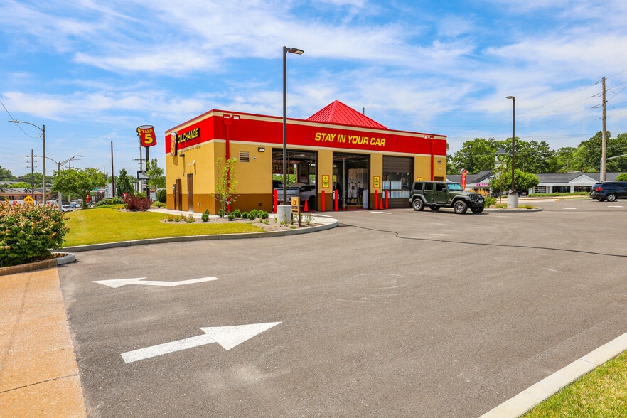 More Photos Of 7945 Watson Rd, Saint Louis Fast Food For Sale