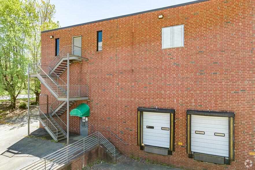 More Photos Of 1920 W Green Dr, High Point Warehouse For Sale