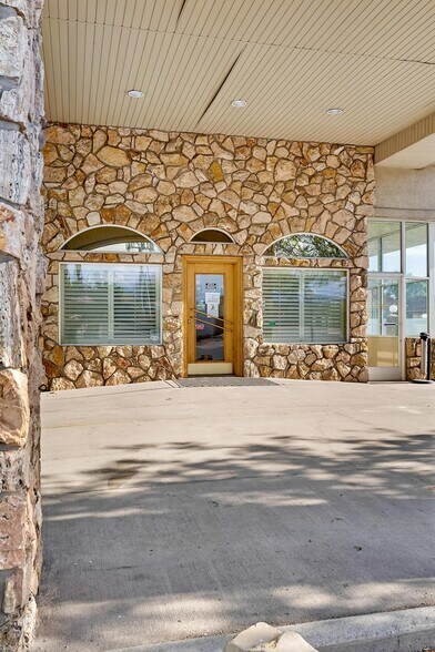 More Photos Of 423 W Main St, Vernal Hotel For Sale