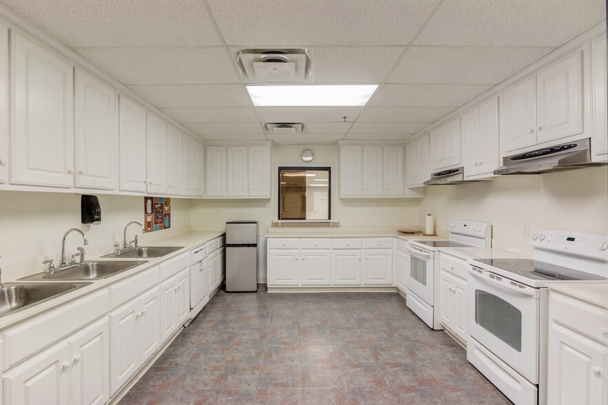 More Photos Of 495 Harbins Rd, Dacula Daycare Center For Sale