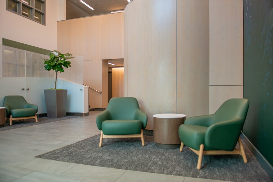 More Photos Of 21600 Highway 99, Edmonds Medical For Lease