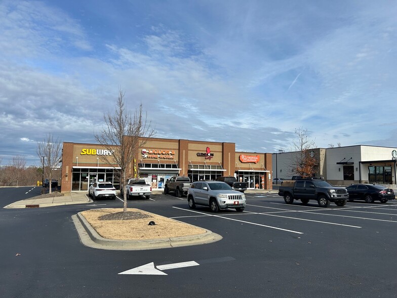 Primary Photo Of 5151 Pelham Rd, Greenville Storefront Retail Office For Lease