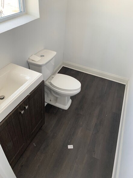 More Photos Of 1311-1401 S Dixie Hwy E, Pompano Beach Freestanding For Lease