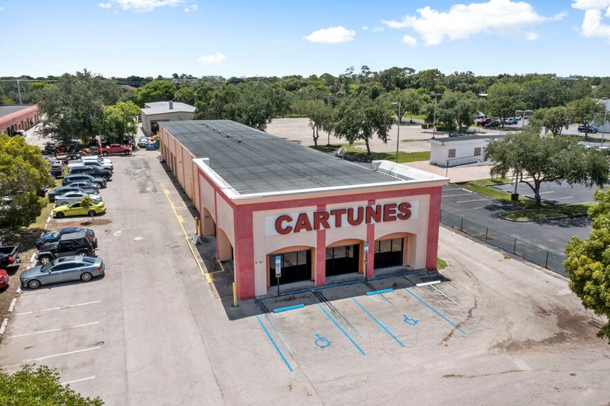 More Photos Of 4145 Fowler St, Fort Myers Auto Repair For Sale