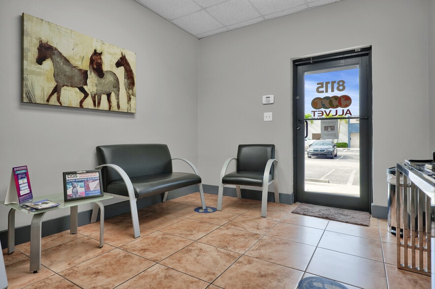 More Photos Of 8111-8119 NW 33rd St, Miami Warehouse For Sale