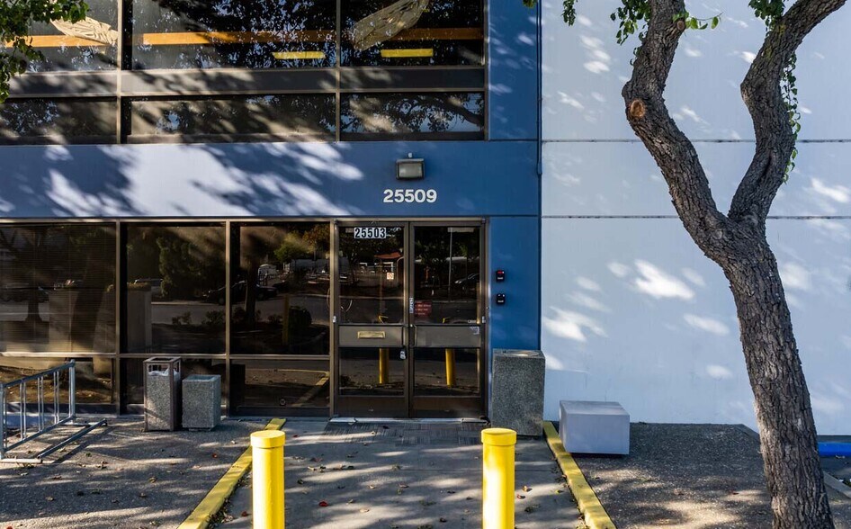 More Photos Of 25509 Industrial Blvd, Hayward Distribution For Lease