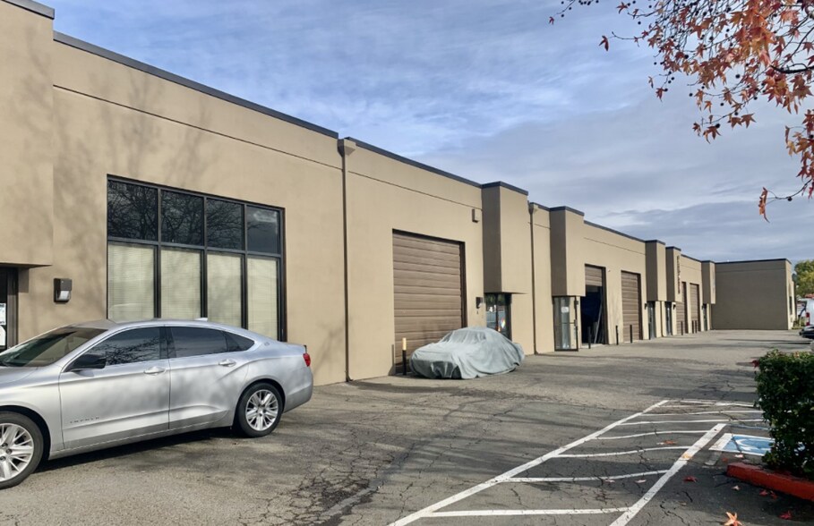 More Photos Of 3222 Airway Dr, Santa Rosa Light Manufacturing For Lease