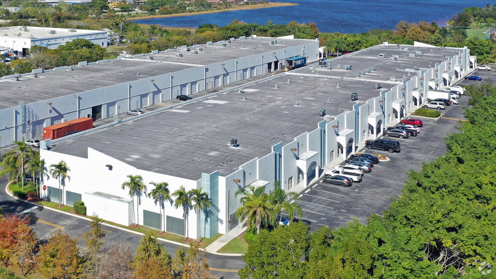 Primary Photo Of 20851 Johnson St, Pembroke Pines Warehouse For Lease