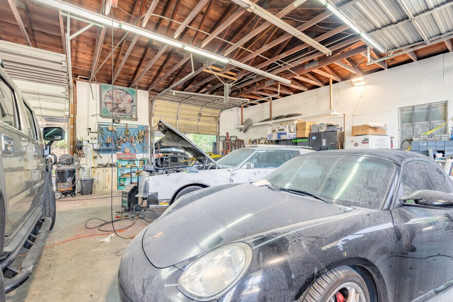 More Photos Of 635 Carswell Ave, Holly Hill Auto Repair For Sale