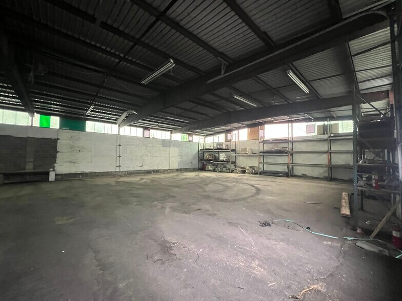 More Photos Of 251 Clay St, Manchester Warehouse For Lease