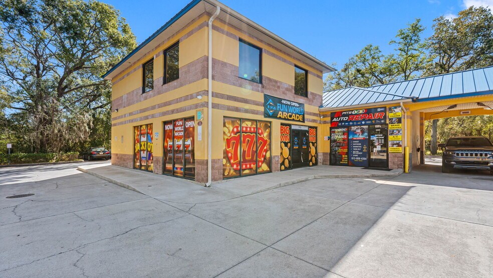 More Photos Of 113 S Valrico Rd, Valrico Carwash For Sale