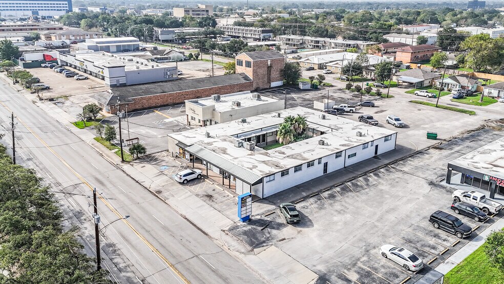 More Photos Of 1022-1024 Pasadena Blvd, Pasadena Medical For Sale