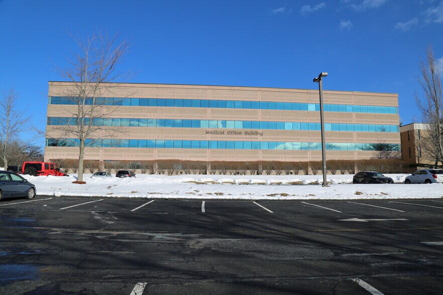 More Photos Of 3 Woodland Rd, Stoneham Medical For Sale