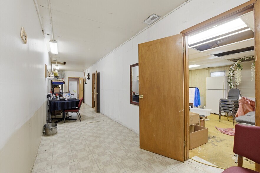 More Photos Of 1505 W 63rd St, Chicago General Retail For Lease