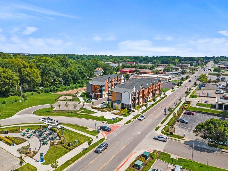 More Photos Of 6101-6123 Nieman Road, Shawnee Apartments For Lease