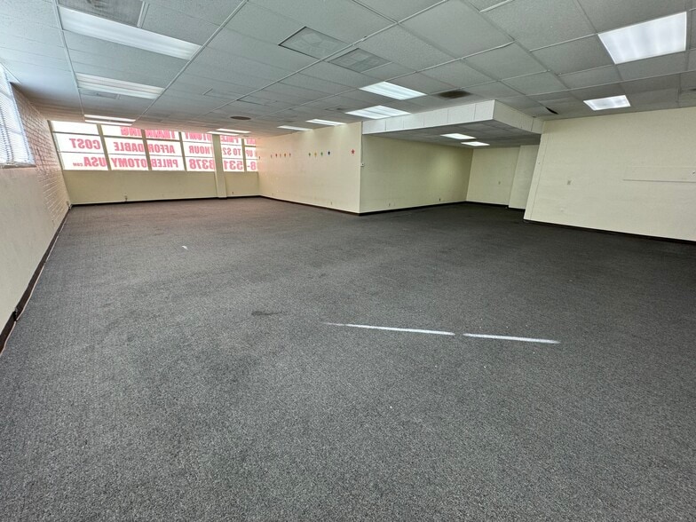 More Photos Of 14416-14420 Chase St, Panorama City Storefront Retail Office For Lease