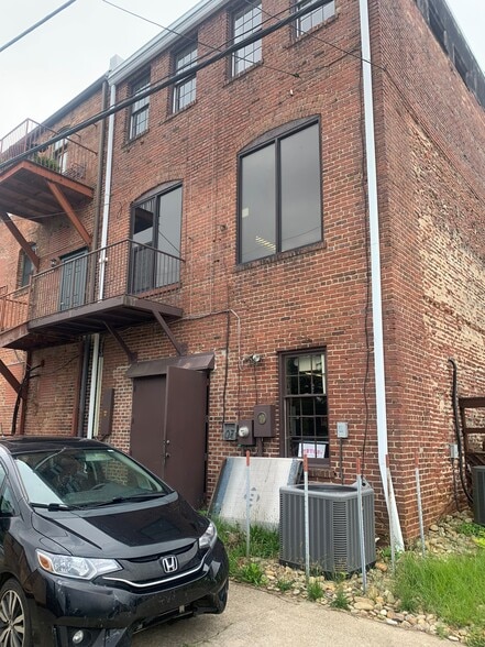 More Photos Of 16 N Trade St, Tryon Office For Sale