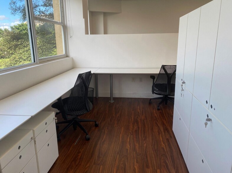 More Photos Of 1607 Ponce de Leon, Coral Gables Apartments For Sale