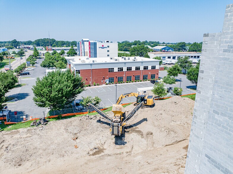 More Photos Of 5630 Lowery Rd, Norfolk Office For Sale