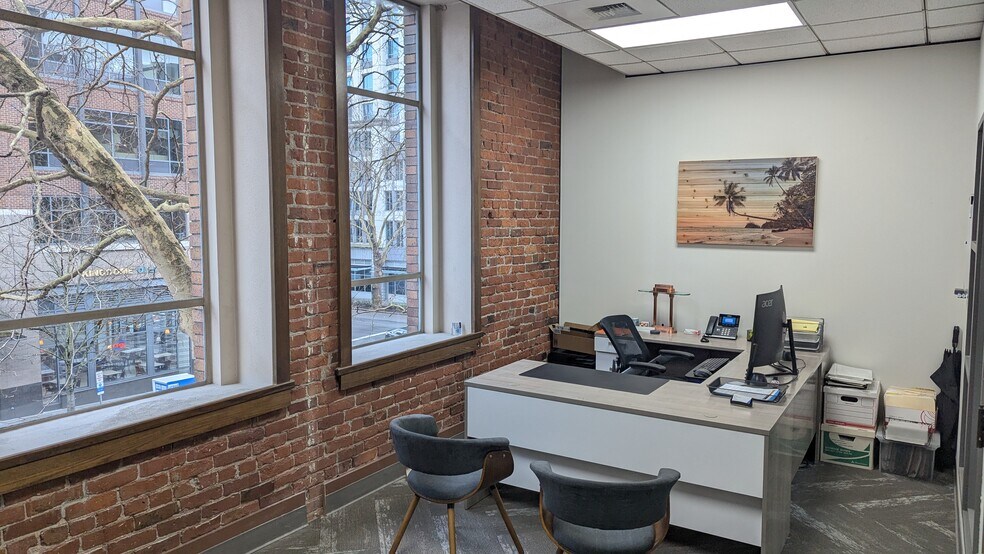 More Photos Of 401 2nd Ave S, Seattle Unknown For Lease