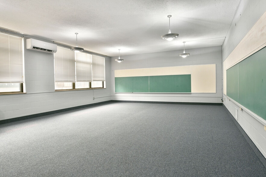 More Photos Of 175 B Laird Ave, Warren Schools For Sale