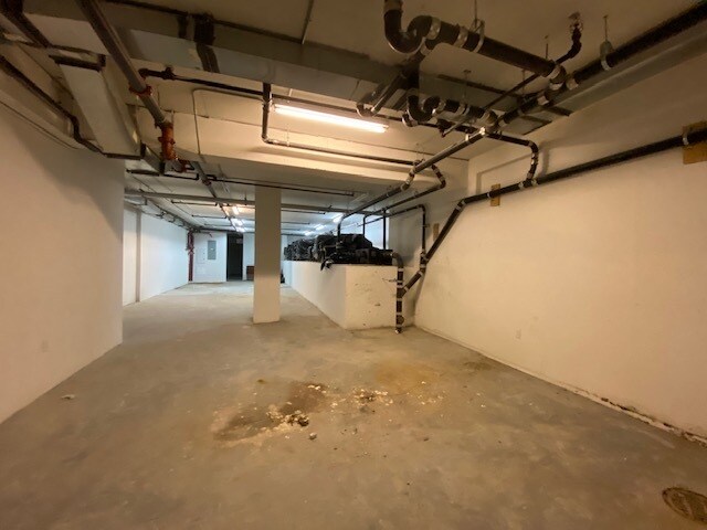 More Photos Of 196 Stanton St, New York Multifamily For Sale