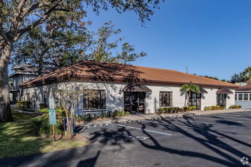More Photos Of 1500 4th St N, Saint Petersburg Medical For Lease