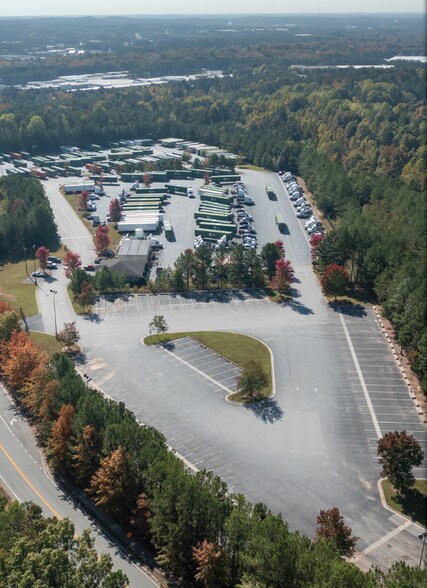 More Photos Of 7990 White Rd, Austell Truck Terminal For Lease