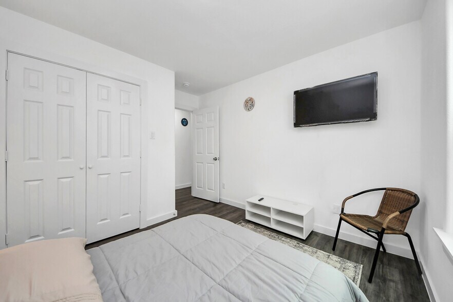 More Photos Of , Houston Multifamily For Sale