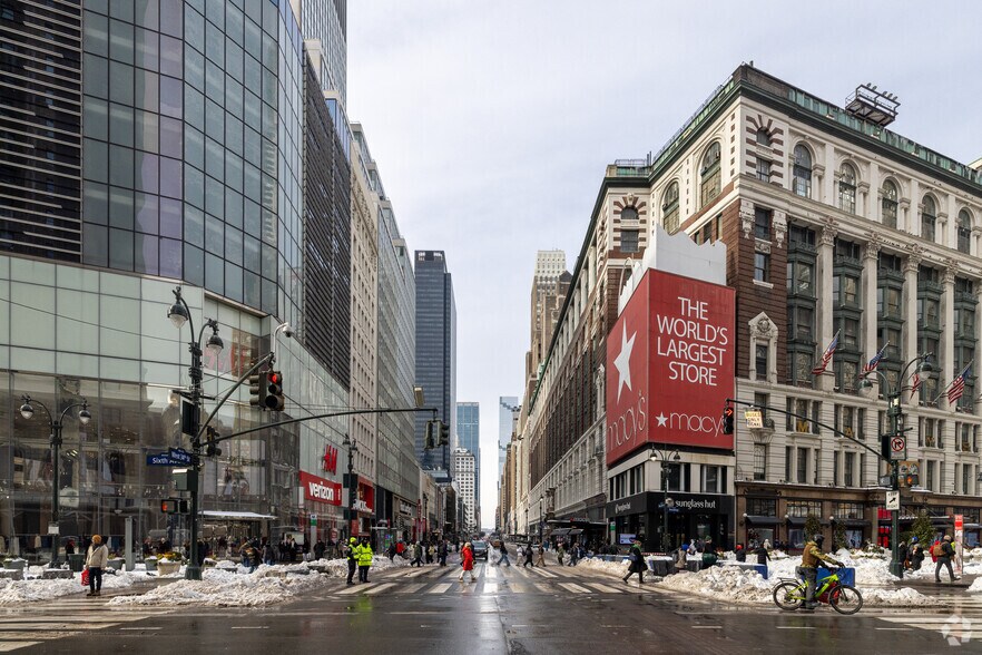 More Photos Of 111 W 33rd St, New York Office For Lease