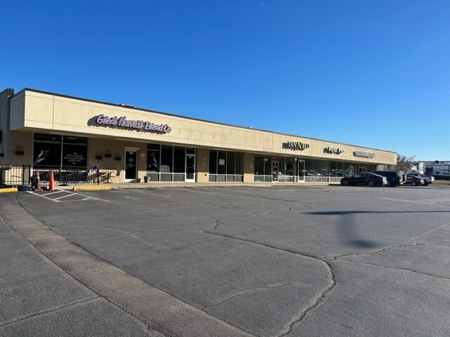 More Photos Of 2803 Evans St, Greenville General Retail For Lease