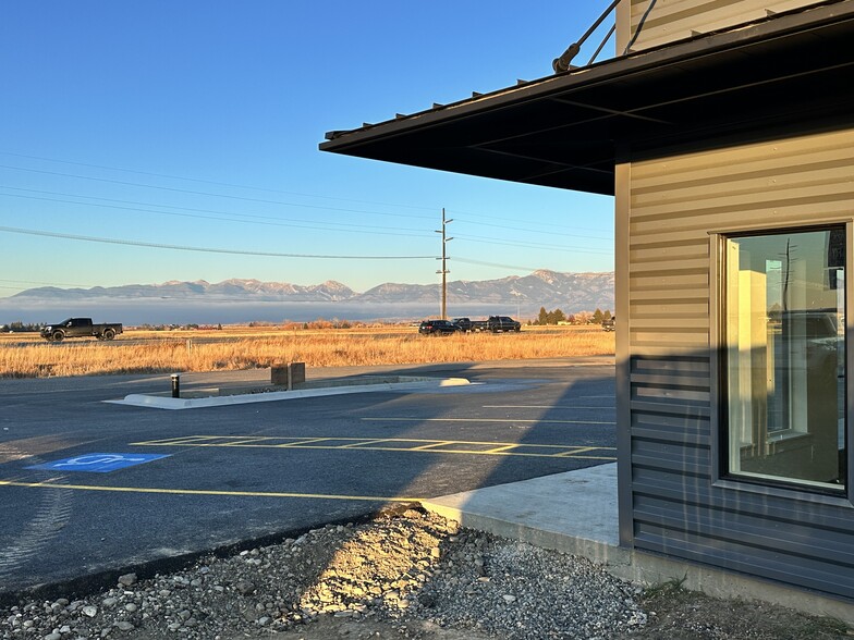 More Photos Of 1580 Bobcat dr, Bozeman Flex For Lease