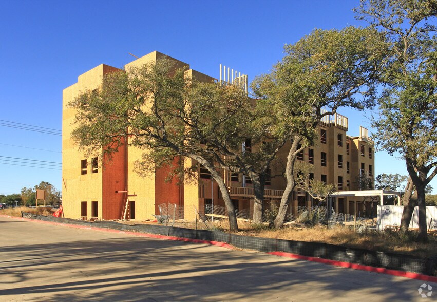 More Photos Of 13087 Research Blvd, Austin Hotel For Sale