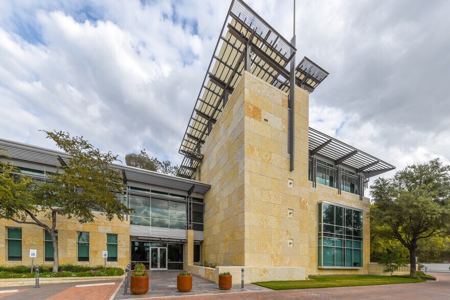 Primary Photo Of 200 E Basse Rd, San Antonio Office For Lease