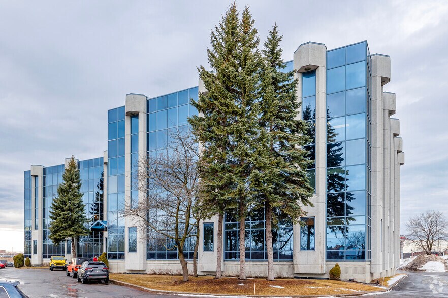 More Photos Of 9900 Boul Cavendish, Montréal Office Residential For Lease