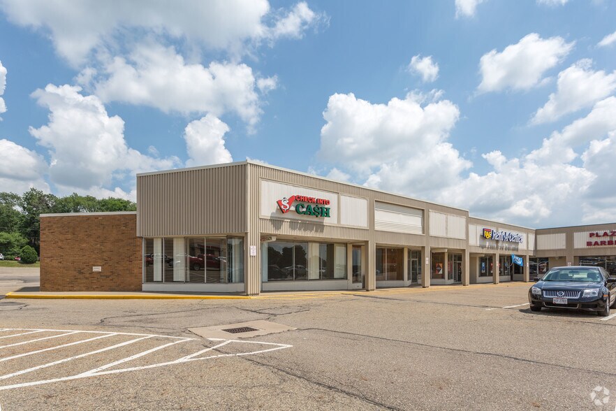 More Photos Of 3014-3058 Cromer Ave NW, Canton General Retail For Lease