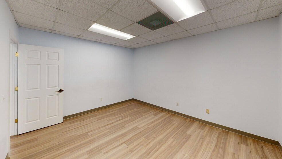 More Photos Of 1110 Arbor Dr, Decatur Medical For Sale