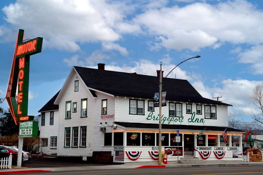 Primary Photo Of 205 Main St, Bridgeport Hotel For Sale