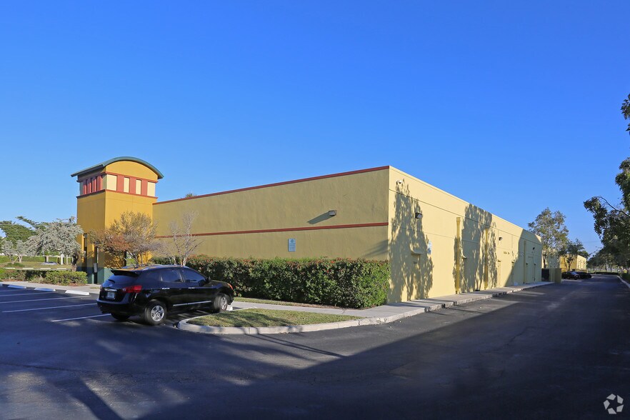 More Photos Of 7047-7251 NW 88th Ave, Tamarac Freestanding For Lease