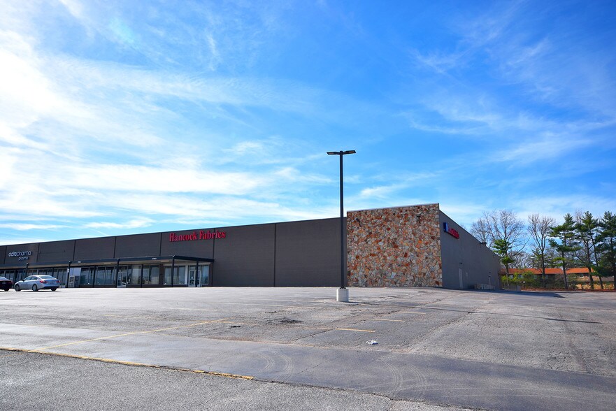 More Photos Of 8780 Pershall Rd, Hazelwood Storefront For Lease