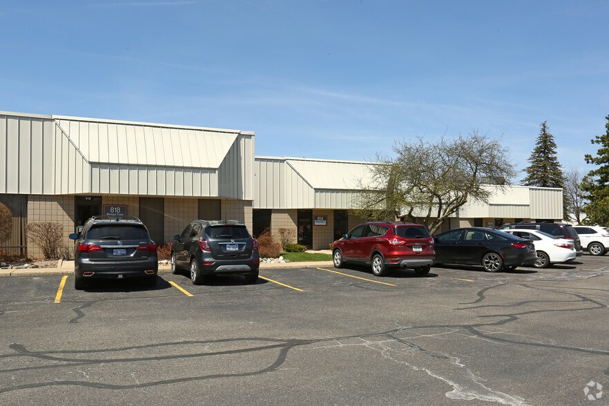 More Photos Of 802-864 Phoenix Dr, Ann Arbor Warehouse For Lease