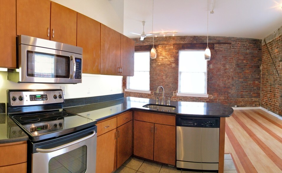 More Photos Of 17 N 18th St, Richmond Apartments For Lease