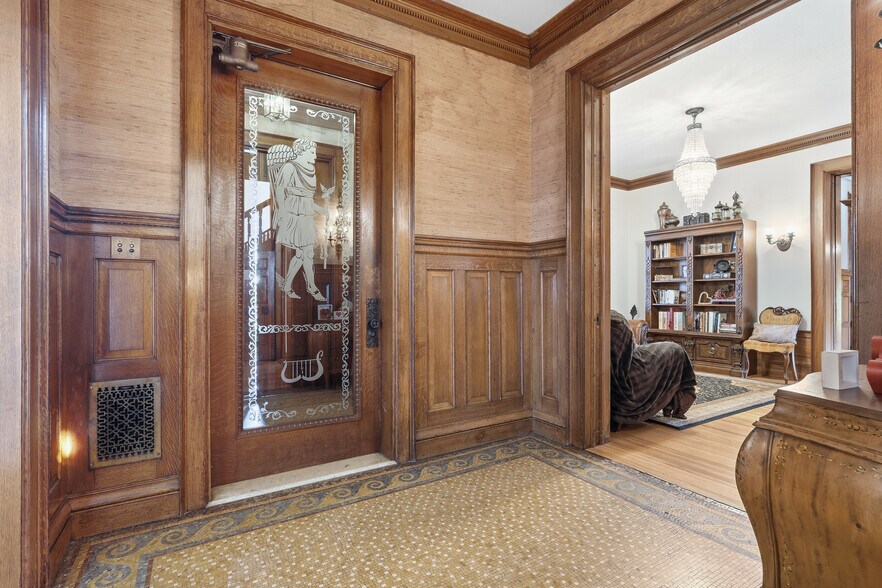 More Photos Of 270 Maple St, Springfield Hospitality For Sale