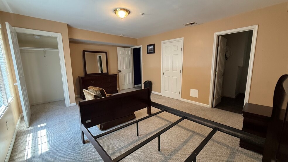 More Photos Of 5212 Astor Pl SE, Washington Assisted Living For Lease