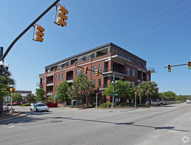 Primary Photo Of 530 Lady St, Columbia Apartments For Sale