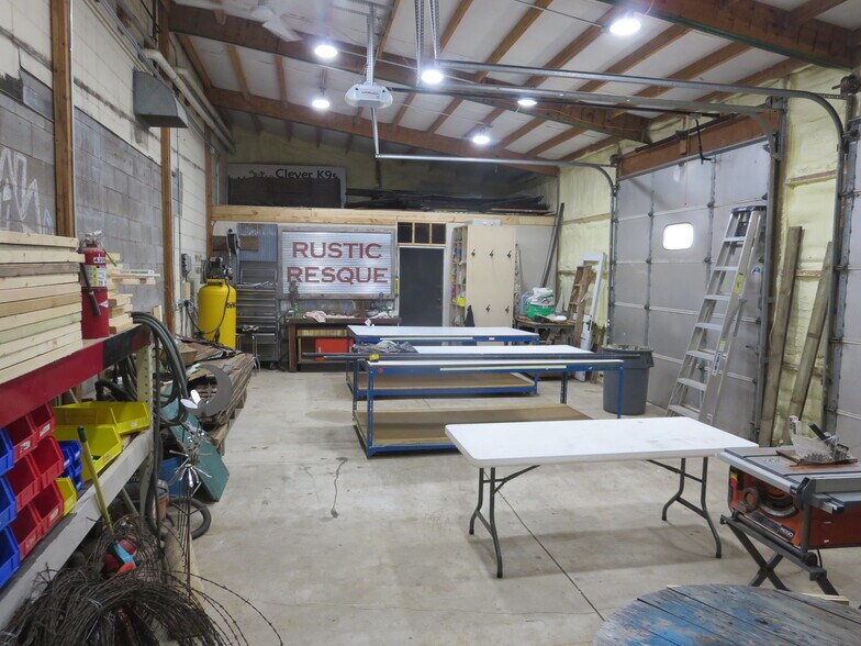 More Photos Of 114-116 E Main St, Little Chute Storefront For Sale