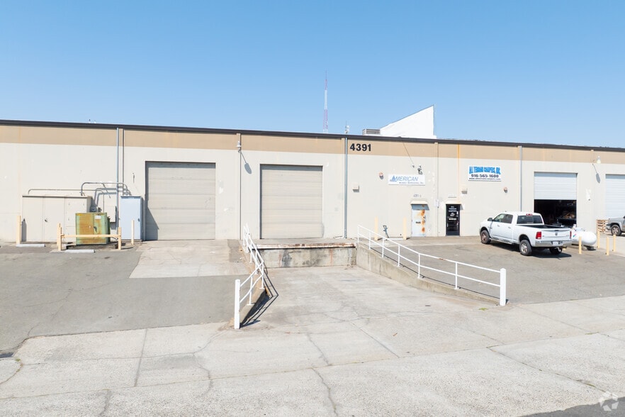 More Photos Of 4391 Pell Dr, Sacramento Warehouse For Lease