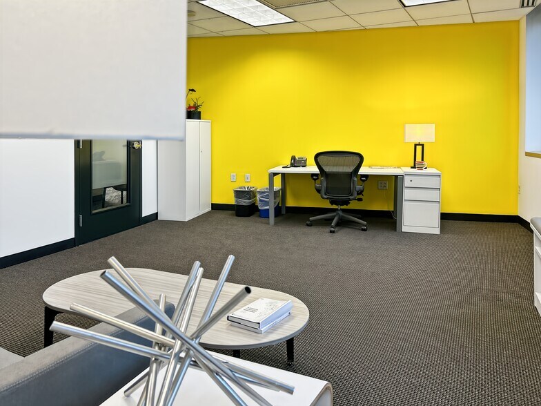 More Photos Of 1000 N West St, Wilmington Coworking Space