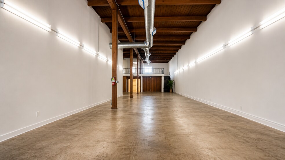 More Photos Of 480 Manor Plz, Pacifica General Retail For Lease